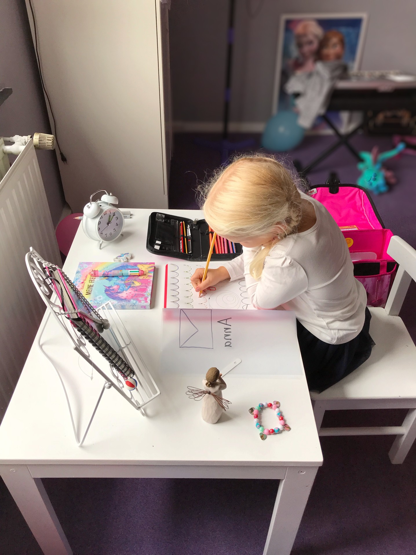 Bureau confortable pour enfant