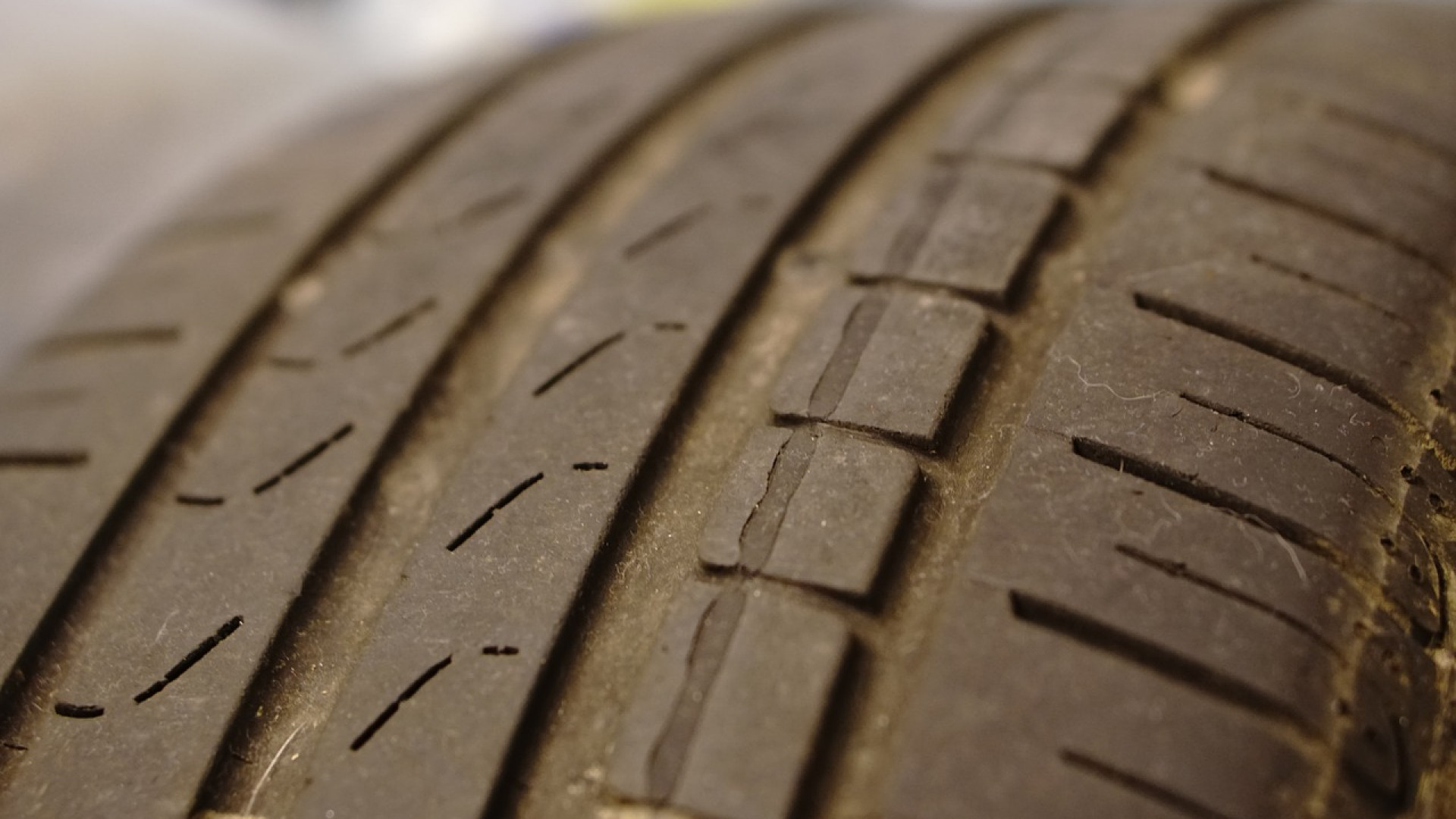 Pourquoi il est essentiel de changer les pneus de votre voiture ?